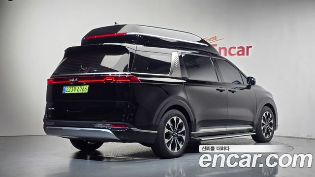 Kia Carnival Gasoline 4-Seater Hi-Limousine Signature — пробег 83 400 км — фото 2 из 5