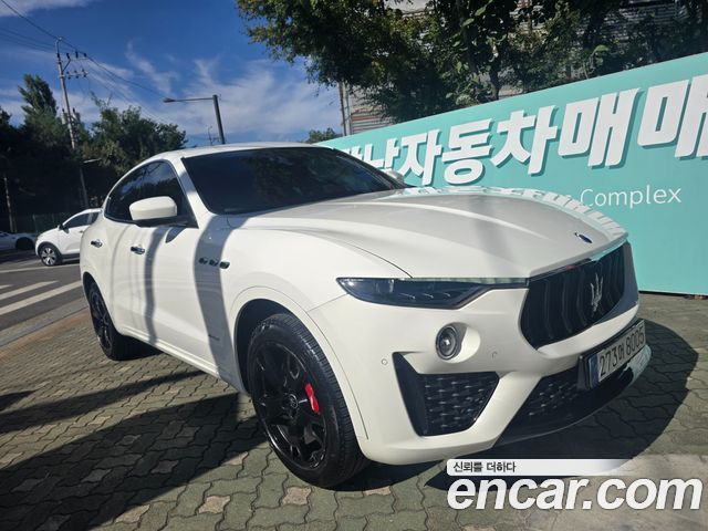 Maserati Levante 3.0 AWD GranSport — пробег 46 570 км — фото 3 из 5