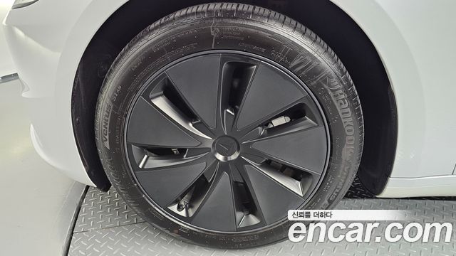 Tesla Model 3 RWD — пробег 26 997 км — фото 5 из 5