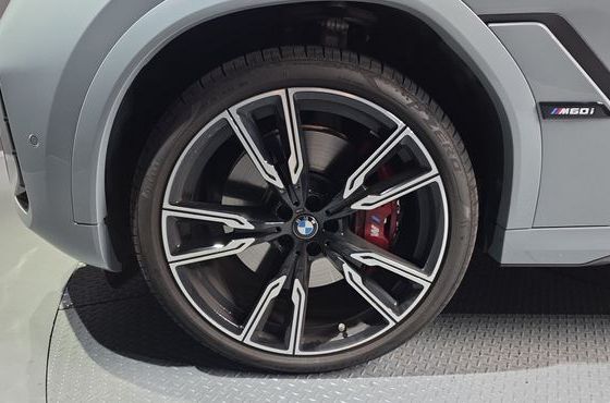 BMW X6 M60i — пробег 6 051 км — фото 5 из 5
