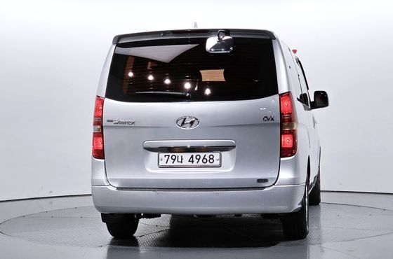 Hyundai Starex 12-Seater Wagon CVX Luxury — пробег 83 646 км — фото 4 из 5