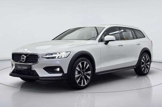 Volvo V60 B5 Ultra AWD — пробег 10 788 км — фото 1 из 5