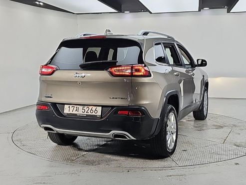 Jeep Cherokee 2.2 Diesel Limited 4WD — пробег 194 603 км — фото 2 из 5