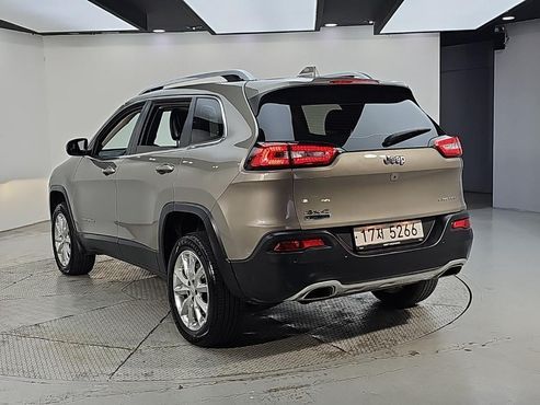 Jeep Cherokee 2.2 Diesel Limited 4WD — пробег 194 603 км — фото 4 из 5