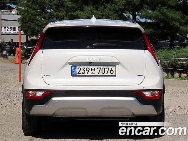 Kia Niro Prestige — пробег 55 748 км — фото 4 из 5