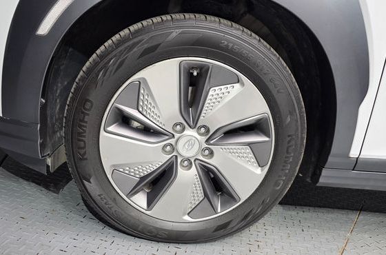 Hyundai Kona Premium — пробег 166 988 км — фото 5 из 5