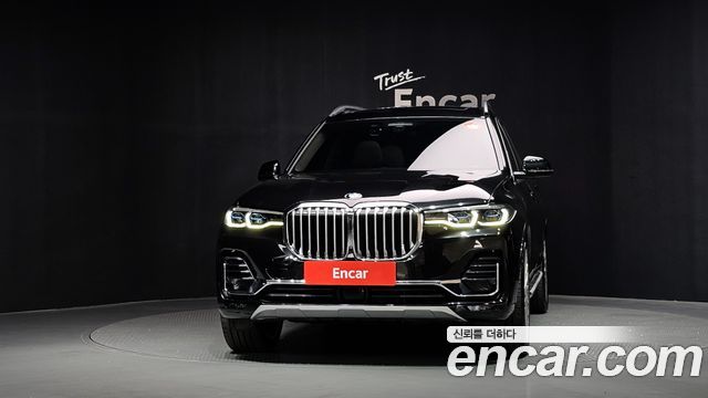 BMW X7 xDrive 40i Design Pure Excellence 6-Seater — пробег 99 961 км — фото 3 из 5