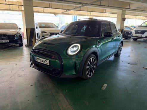 Mini Cooper 5Door Classic Third Generation — пробег 47 885 км — фото 1 из 5