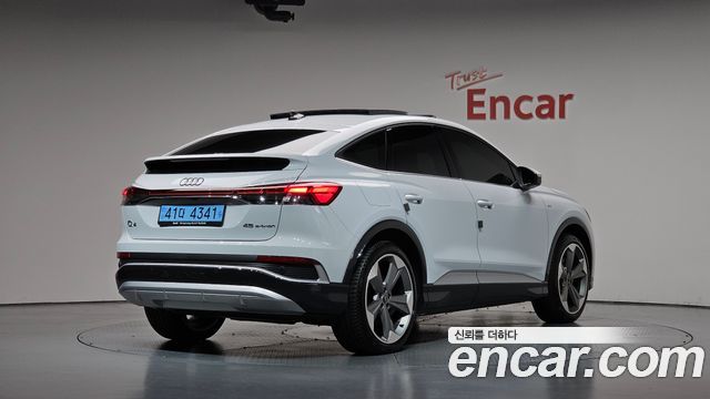 Audi Q4 e-tron 45 Premium Sportback — пробег 5 296 км — фото 2 из 5