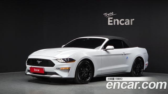 Ford Mustang Convertible — пробег 20 158 км — фото 1 из 5