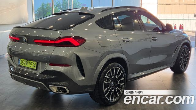 BMW X6 xDrive40i M Sport — пробег 7 768 км — фото 2 из 5