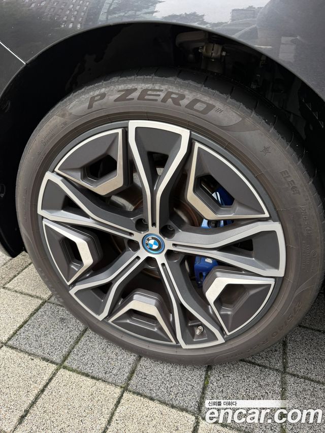 BMW iX xDrive M60 — пробег 17 533 км — фото 5 из 5