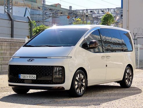 Hyundai Staria L3.5 Lounge 9-Seater Inspiration — пробег 93 149 км — фото 2 из 5