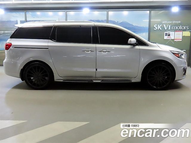 Kia Carnival из Кореи Encar