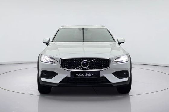 Volvo V60 B5 Ultra AWD — пробег 9 313 км — фото 2 из 5