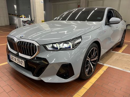 BMW 5-Series 530i xDrive M Sport — пробег 22 280 км — фото 1 из 5