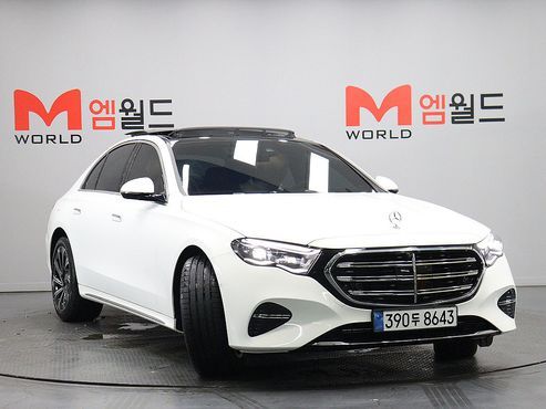 Mercedes-Benz E-Class E300 4MATIC Exclusive — пробег 4 992 км — фото 3 из 5