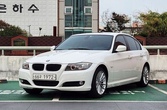 BMW 3-Series 320d Sedan — пробег 100 400 км — фото 1 из 5