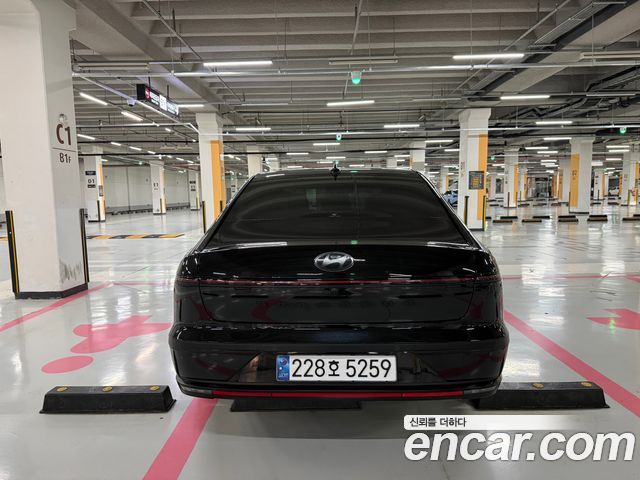Hyundai Grandeur Calligraphy — пробег 24 000 км — фото 4 из 5