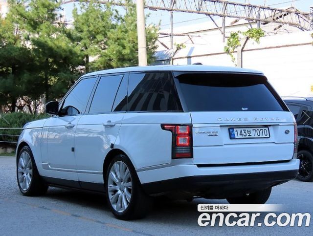 Land Rover Range Rover 4.4 SDV8 Vogue SE DIESEL — пробег 138 629 км — фото 3 из 5