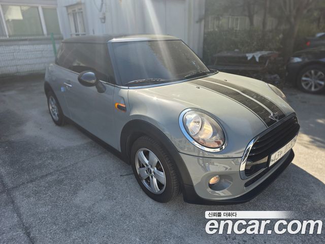 Mini Cooper Standard Third Generation — пробег 127 699 км — фото 1 из 5