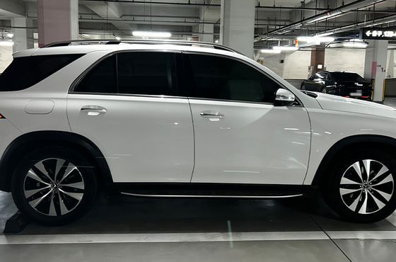 Mercedes-Benz GLE-Class GLE300d 4MATIC — пробег 12 543 км — фото 3 из 5