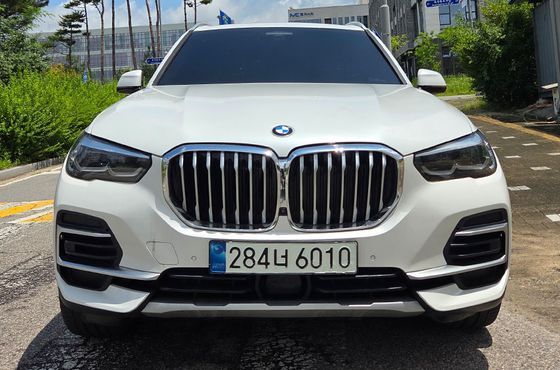 BMW X5 xDrive 30d xLine — пробег 61 612 км — фото 1 из 5