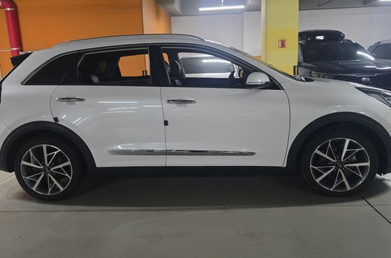 Kia Niro 1.6 HEV Noblesse — пробег 95 500 км — фото 5 из 5