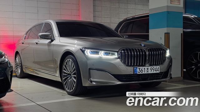 BMW 7-Series 740Li xDrive Design Pure Excellence — пробег 72 000 км — фото 1 из 5