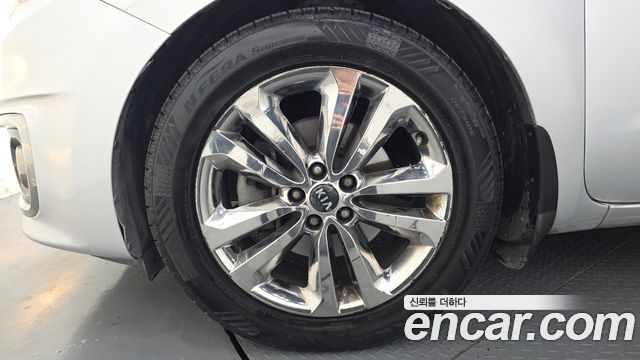 Kia Carnival 9-seater Prestige — пробег 152 670 км — фото 5 из 5