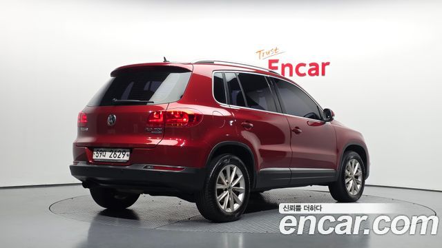 Volkswagen Tiguan 2.0 TDI Comfort 5N — пробег 335 037 км — фото 2 из 5