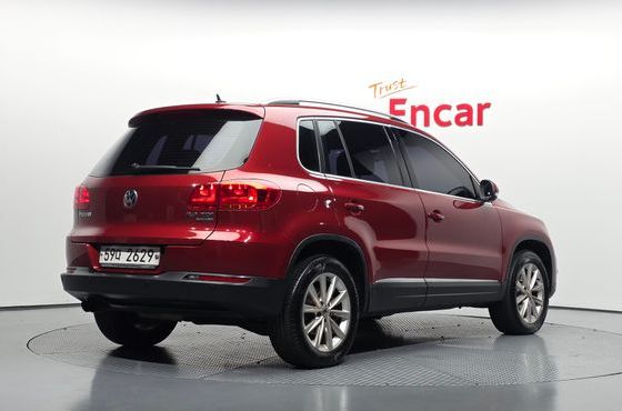 Volkswagen Tiguan 2.0 TDI Comfort 5N — пробег 335 037 км — фото 2 из 5