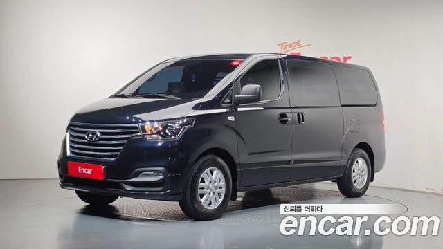 Hyundai Starex Van 3-Seater Smart — пробег 83 836 км — фото 1 из 5