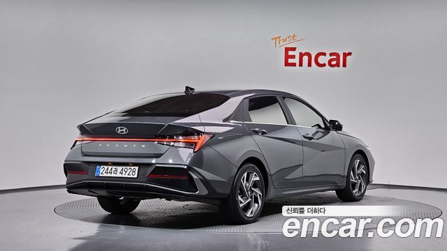 Hyundai AVANTE 1.6 Inspiration — пробег 2 566 км — фото 2 из 5