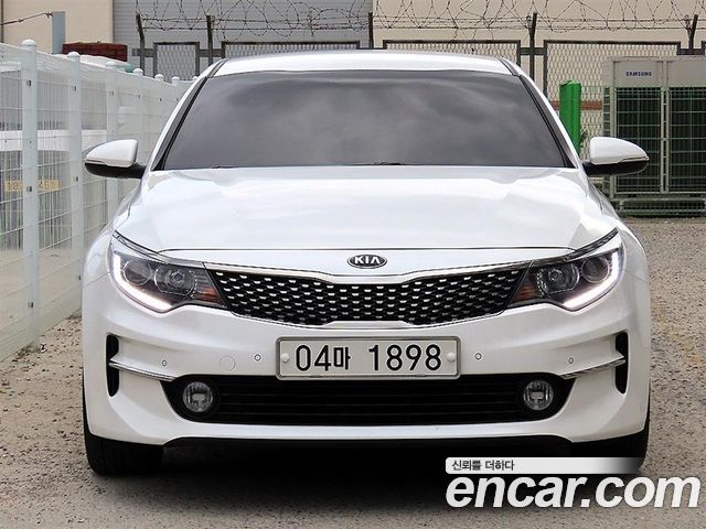 Kia K5 2.0 MX Prestige — пробег 136 642 км — фото 1 из 5