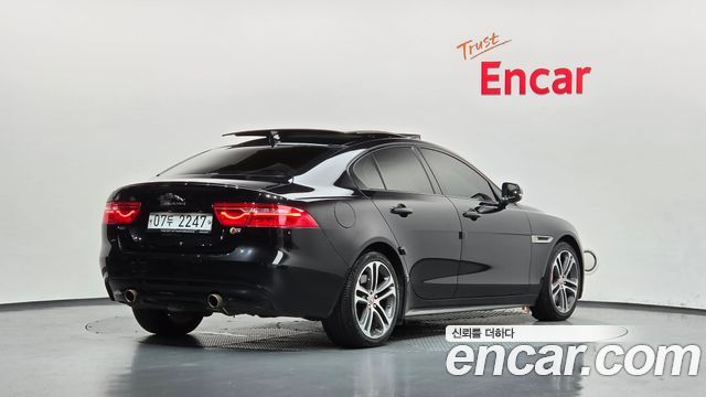 Jaguar XE 3.0 SC S — пробег 96 749 км — фото 2 из 5