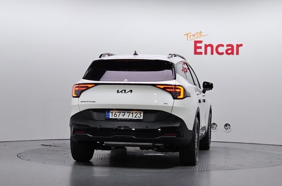 Kia Sportage HEV 1.6 2WD Signature X Line — пробег 4 414 км — фото 4 из 5