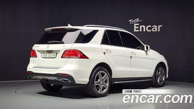 Mercedes-Benz GLE-Class GLE350 d 4MATIC — пробег 67 606 км — фото 2 из 5