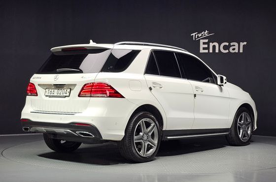 Mercedes-Benz GLE-Class GLE350 d 4MATIC — пробег 67 606 км — фото 2 из 5