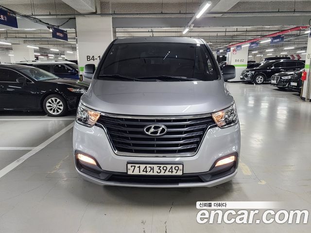 Hyundai Starex Wagon 12-Seater Smart — пробег 93 959 км — фото 1 из 5