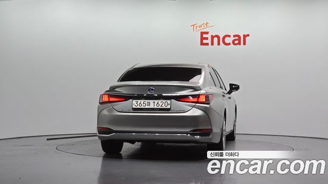 Lexus ES Luxury Plus — пробег 86 343 км — фото 4 из 5