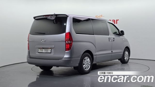 Hyundai Starex 11-Seater Wagon Modern — пробег 173 390 км — фото 2 из 5
