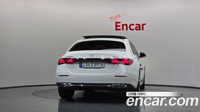 Mercedes-Benz E-Class E220d 4MATIC Exclusive — пробег 17 728 км — фото 4 из 5