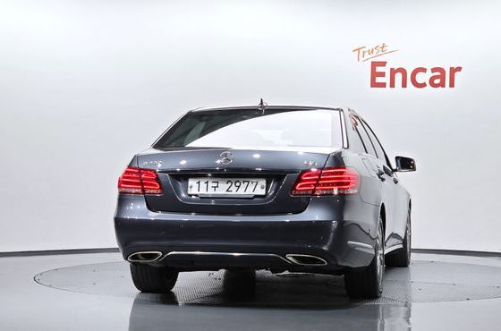 Mercedes-Benz E-Class E220 CDI Avantgarde — пробег 201 706 км — фото 4 из 5