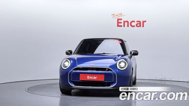 Mini Cooper SE Favoured — пробег 4 180 км — фото 3 из 5