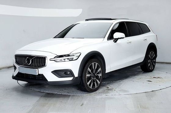 Volvo V60 B5 Pro AWD — пробег 92 189 км — фото 1 из 5