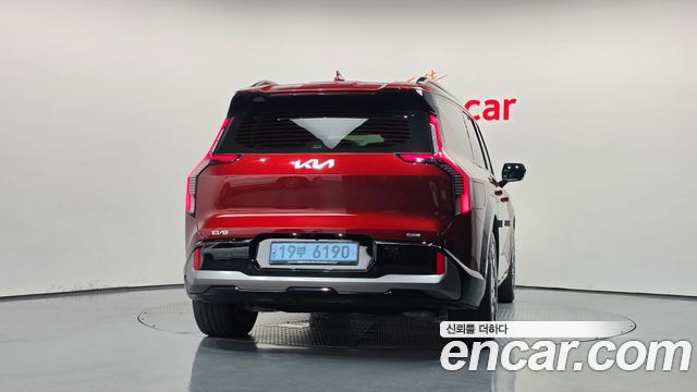 Kia EV9 Long Range 4WD GT Line — пробег 39 420 км — фото 4 из 5
