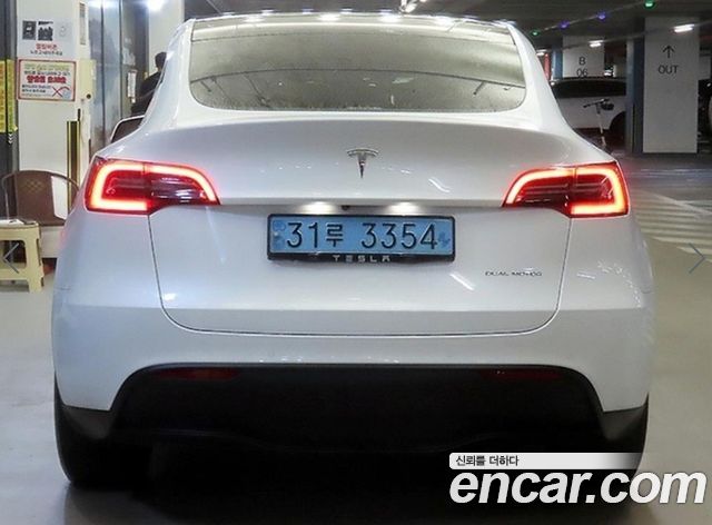 Tesla Model Y Long Range AWD — пробег 99 004 км — фото 4 из 5