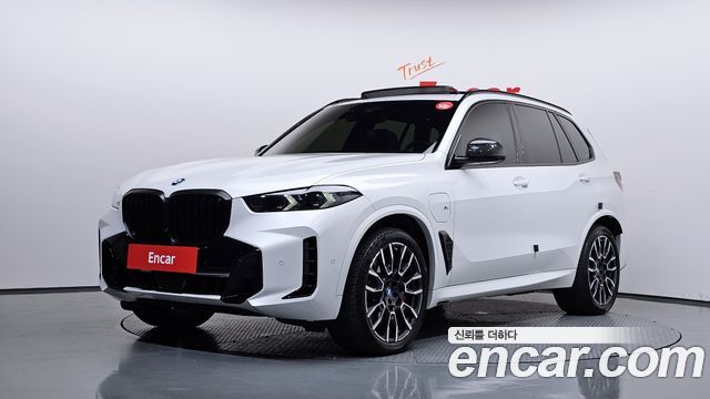 BMW X5 xDrive 50e M Sport — пробег 25 744 км — фото 1 из 5