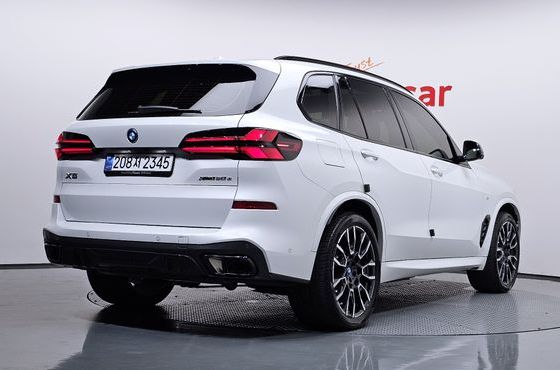 BMW X5 xDrive 50e M Sport — пробег 25 744 км — фото 2 из 5